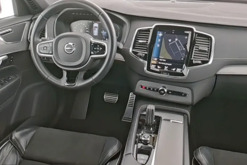 Volvo XC90 din 2022 cu 71.680 km - oferta VOL236638 - foto 15