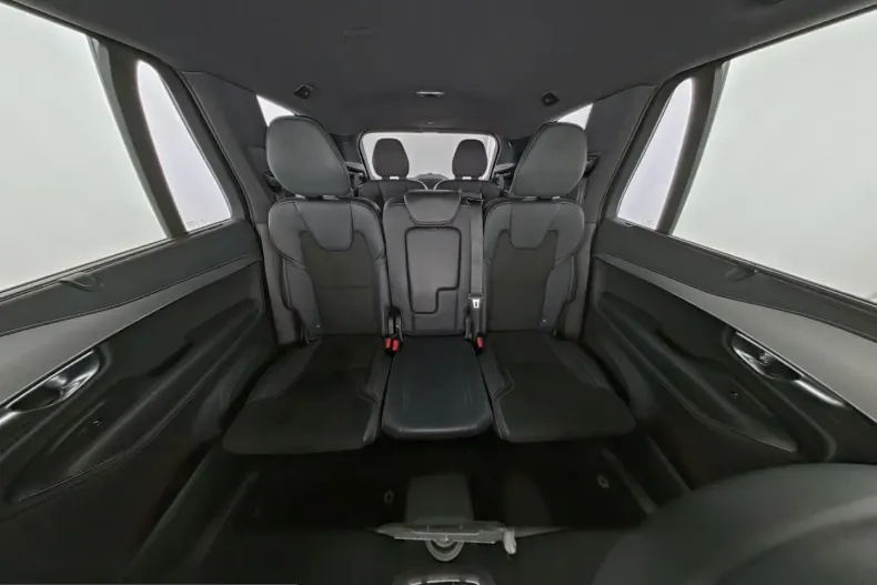 Volvo XC90 din 2022 cu 71.680 km - oferta VOL236638 - foto 16