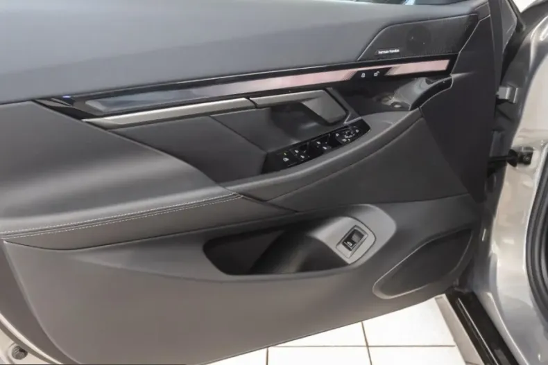 BMW 530 (Seria 5) din 2025 cu 28.500 km - oferta BMW236646 - foto 6