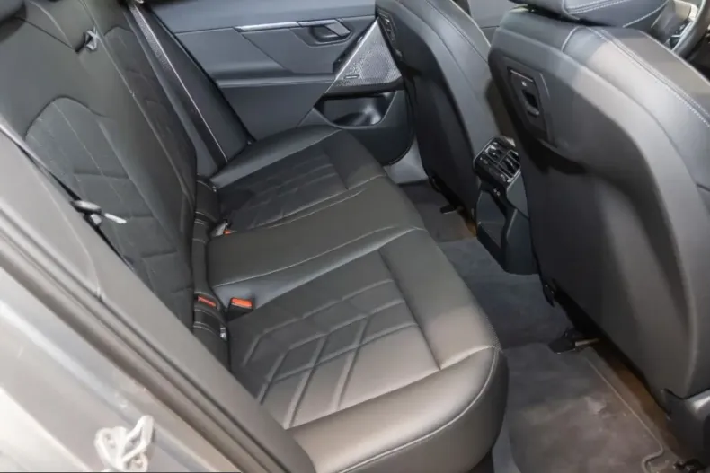 BMW 530 (Seria 5) din 2025 cu 28.500 km - oferta BMW236646 - foto 15