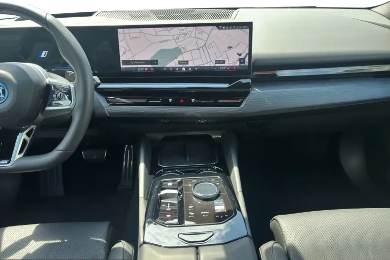 BMW 530 (Seria 5) din 2025 cu 49.113 km - oferta BMW236649 - foto 6