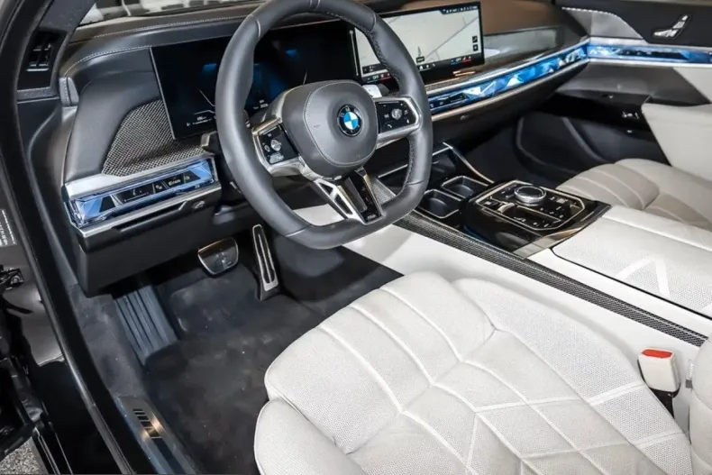 BMW 740 (Seria 7) din 2025 cu 22.800 km - oferta BMW236683 - foto 5