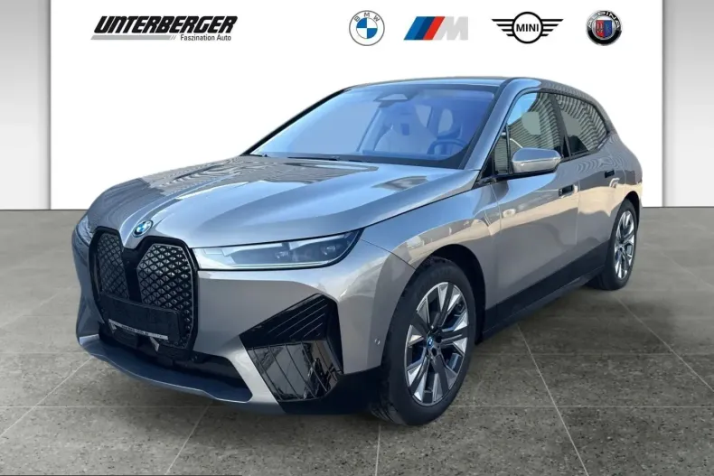 BMW iX din 2025 cu 8.579 km - oferta BMW236686 - foto 1