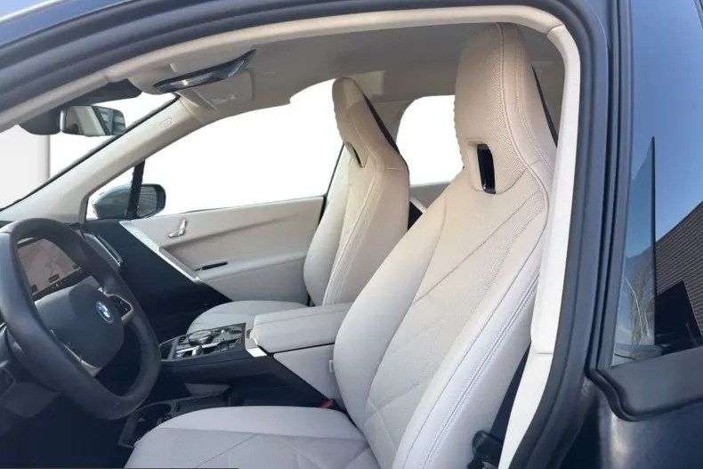 BMW iX din 2025 cu 8.579 km - oferta BMW236686 - foto 10