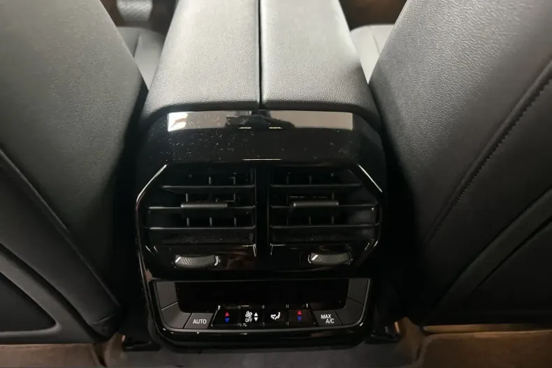 BMW iX din 2025 cu 14.750 km - oferta BMW236690 - foto 15
