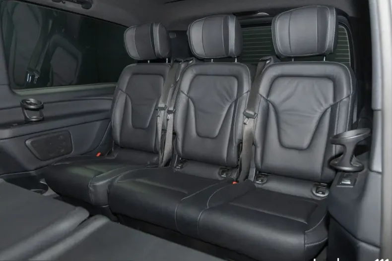 Mercedes-Benz V 300 (Clasa V) din 2022 cu 62.487 km - oferta MER236694 - foto 15