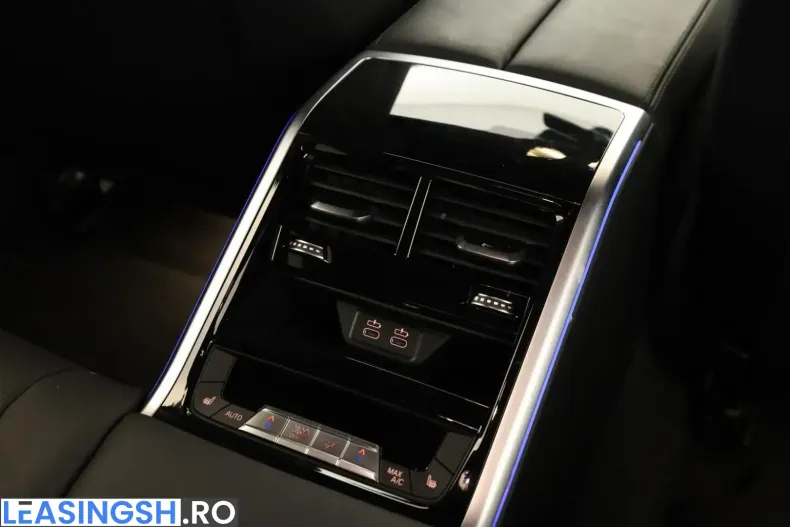BMW M8 (Seria 8) din 2025 cu 18.700 km - oferta BMW236699 - foto 21