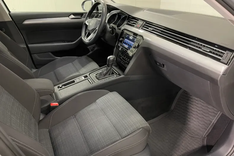 Volkswagen Passat din 2020 cu 56.656 km - oferta VOL236713 - foto 10