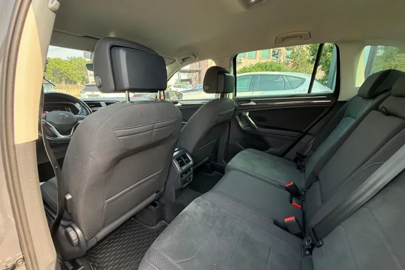 Volkswagen Tiguan din 2021 cu 99.250 km - oferta VOL236723 - foto 8
