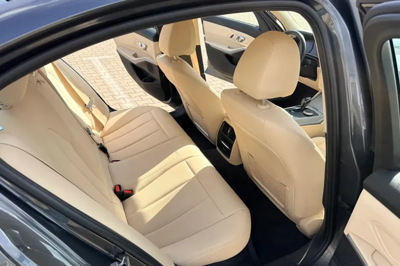 BMW 318d (Seria 3) din 2021 cu 147.007 km - oferta BMW236724 - foto 14
