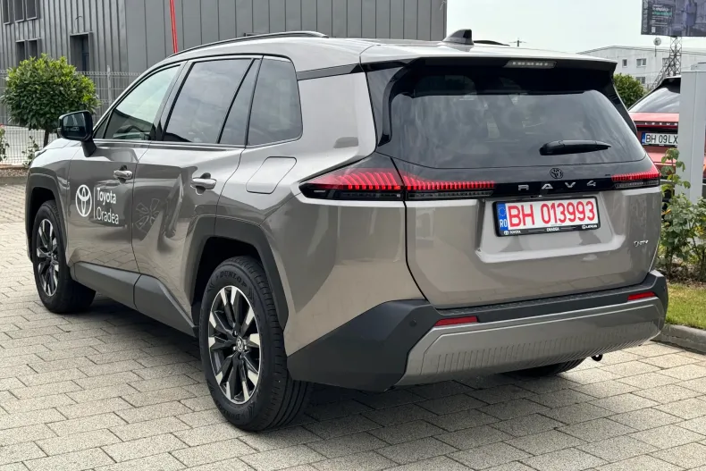 Toyota RAV4 din 2026 cu 1 km - oferta TOY236733 - foto 5