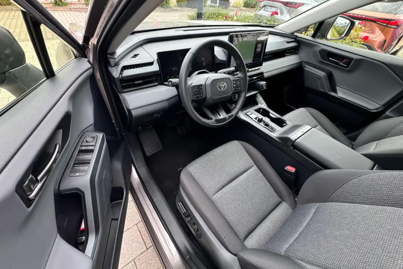 Toyota RAV4 din 2026 cu 1 km - oferta TOY236733 - foto 22