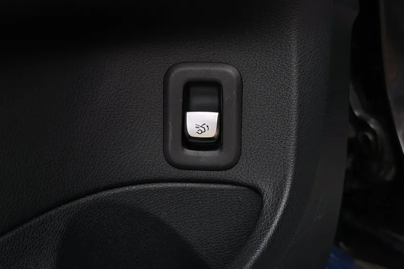 Mercedes-Benz C 200 (Clasa C) din 2020 cu 93.983 km - oferta MER236734 - foto 39
