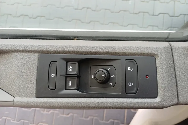 Volkswagen Transporter din 2022 cu 91.442 km - oferta VOL236742 - foto 7