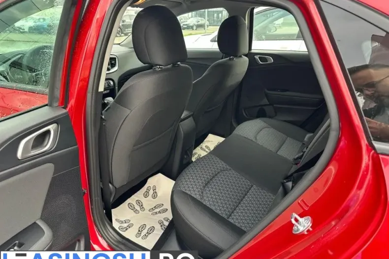 Kia Ceed din 2024 cu 1.520 km - oferta KIA236754 - foto 9