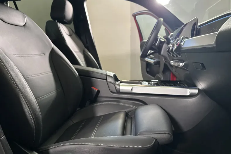 Mercedes-Benz EQB (Clasa GLB) din 2025 cu 18.323 km - oferta MER236771 - foto 11