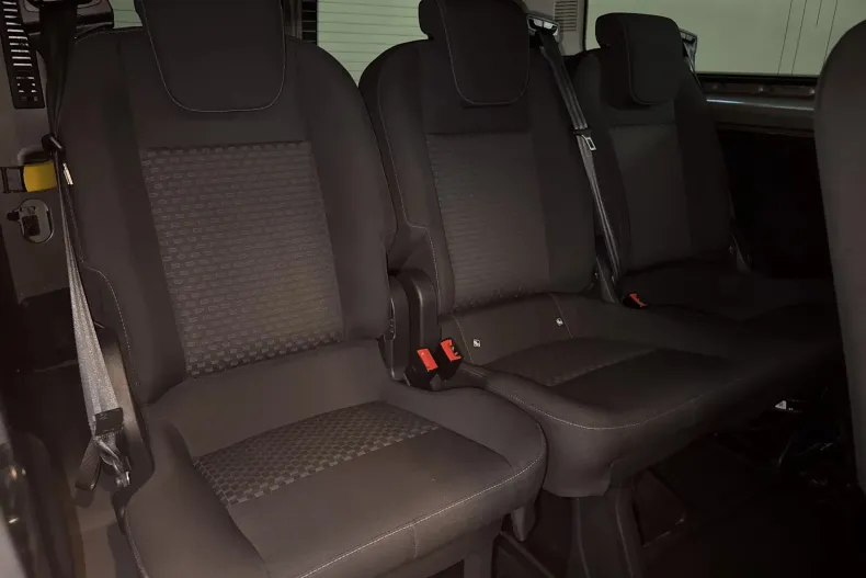 Ford Transit din 2021 cu 75.671 km - oferta FOR236775 - foto 13