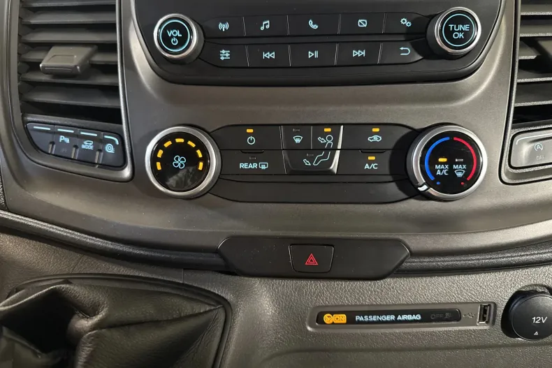 Ford Transit din 2021 cu 75.671 km - oferta FOR236775 - foto 18