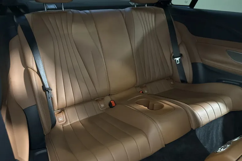 Mercedes-Benz E 300 (Clasa E) din 2022 cu 124.859 km - oferta MER236787 - foto 12