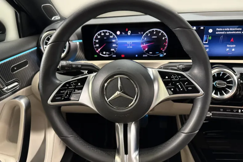 Mercedes-Benz A 200 (Clasa A) din 2023 cu 12.740 km - oferta MER236798 - foto 17