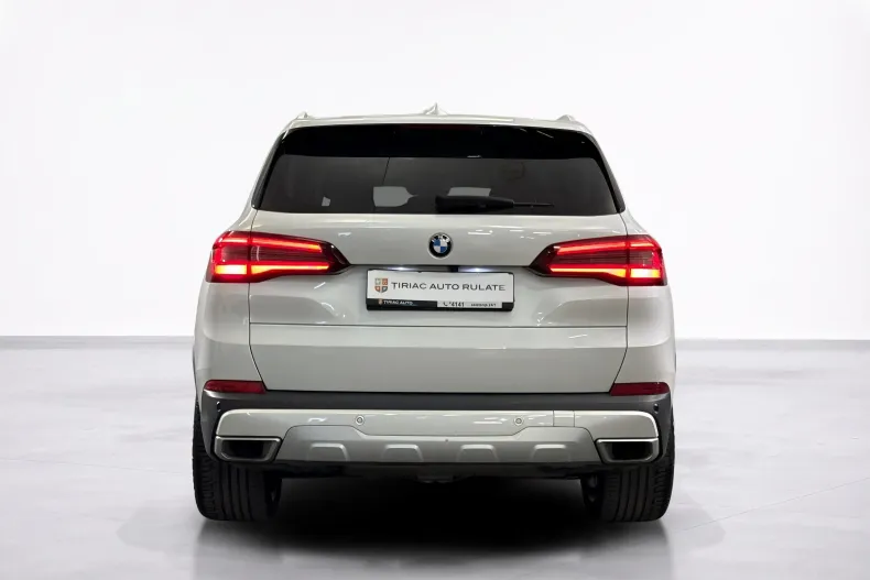 BMW X5 (Seria X) din 2023 cu 122.403 km - oferta BMW236802 - foto 4