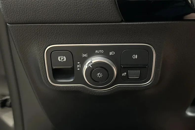 Mercedes-Benz EQA (Clasa GLA) din 2022 cu 66.169 km - oferta MER236808 - foto 15