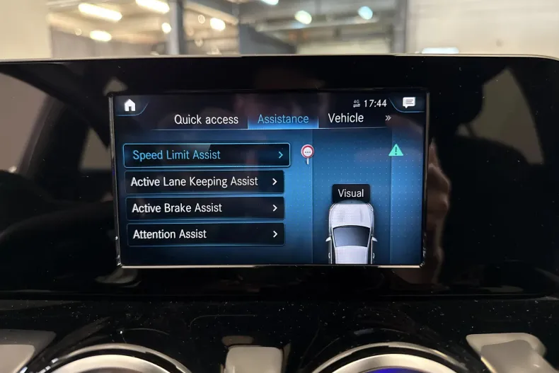 Mercedes-Benz EQA (Clasa GLA) din 2022 cu 66.169 km - oferta MER236808 - foto 21