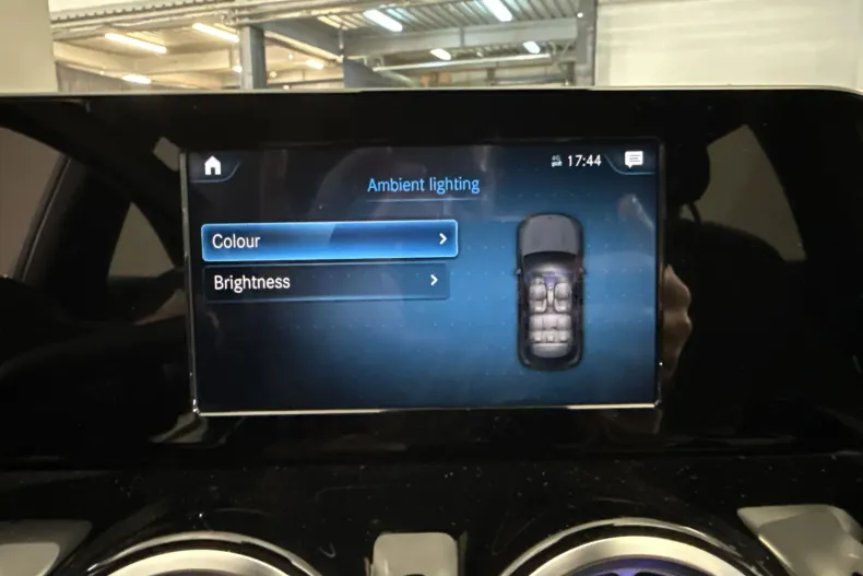 Mercedes-Benz EQA (Clasa GLA) din 2022 cu 66.169 km - oferta MER236808 - foto 22
