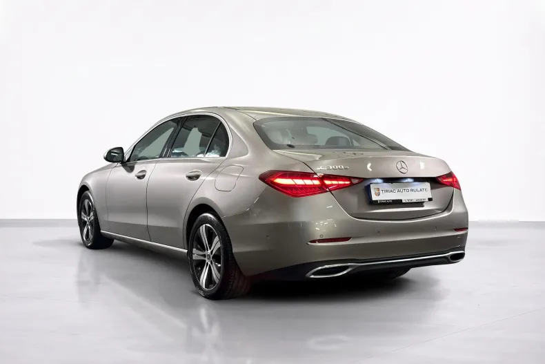 Mercedes-Benz C 300 (Clasa C) din 2023 cu 40.002 km - oferta MER236811 - foto 3