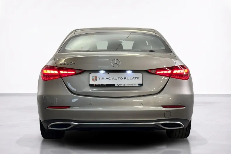 Mercedes-Benz C 300 (Clasa C) din 2023 cu 40.002 km - oferta MER236811 - foto 4