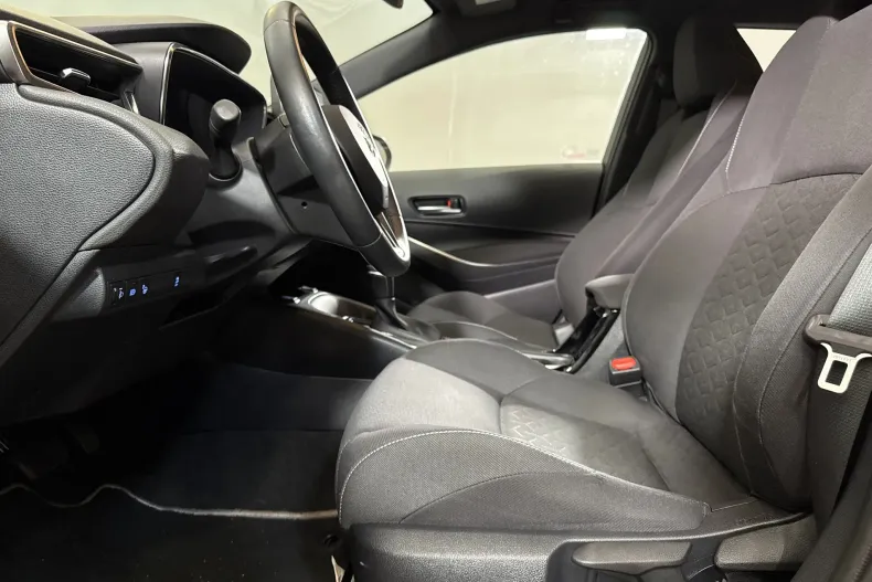 Toyota Corolla din 2021 cu 72.379 km - oferta TOY236820 - foto 21