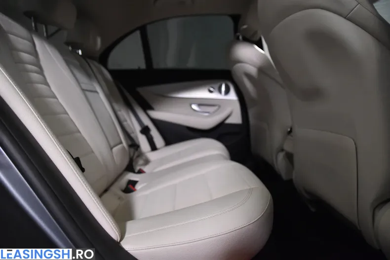 Mercedes-Benz E 200 (Clasa E) din 2020 cu 125.053 km - oferta MER236830 - foto 12