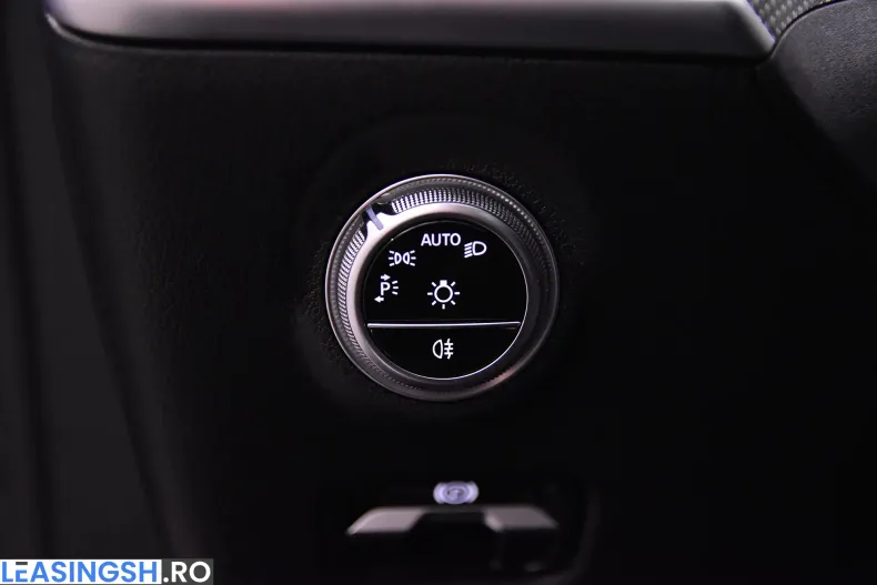 Mercedes-Benz C 300 (Clasa C) din 2022 cu 33.993 km - oferta MER236854 - foto 15