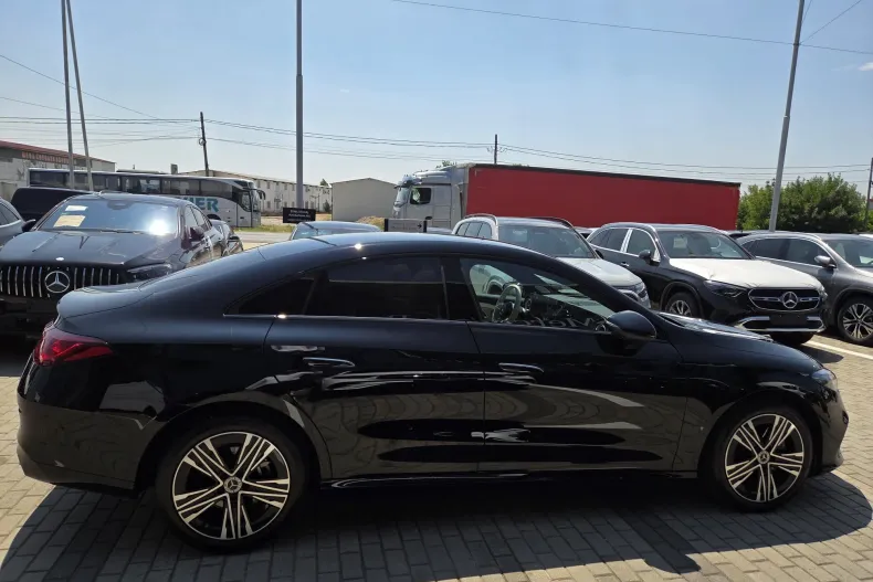 Mercedes-Benz CLA 200 (Clasa CLA) din 2025 cu 3.500 km - oferta MER236857 - foto 14