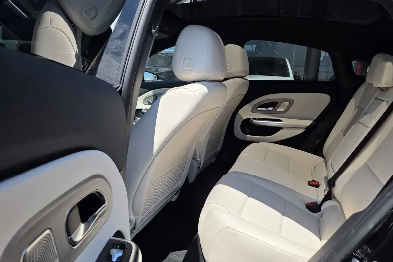 Mercedes-Benz CLA 200 (Clasa CLA) din 2025 cu 3.500 km - oferta MER236857 - foto 20