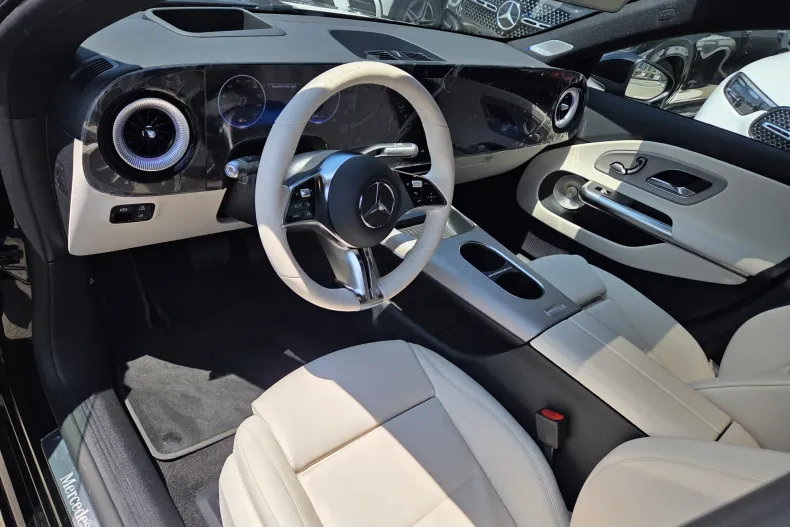 Mercedes-Benz CLA 200 (Clasa CLA) din 2025 cu 3.500 km - oferta MER236857 - foto 23