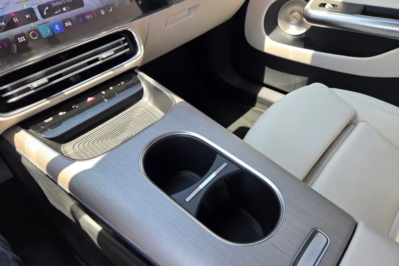 Mercedes-Benz CLA 200 (Clasa CLA) din 2025 cu 3.500 km - oferta MER236857 - foto 27
