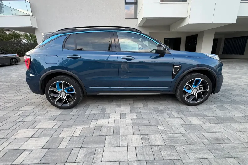 Lynk & Co 01 din 2025 cu 16.000 km - oferta LYN236879 - foto 4