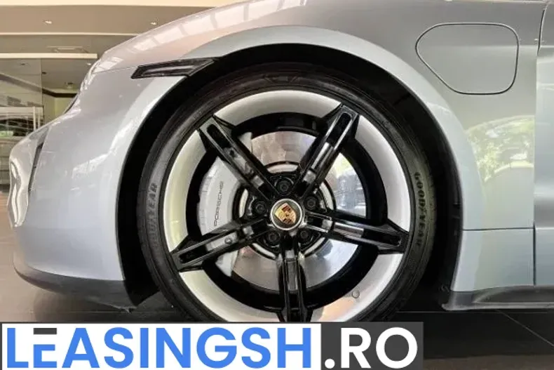 Porsche Taycan din 2022 cu 43.300 km - oferta POR236882 - foto 11
