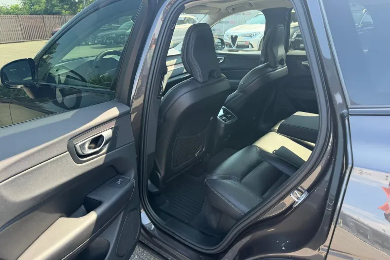Volvo XC60 din 2023 cu 88.188 km - oferta VOL236887 - foto 10