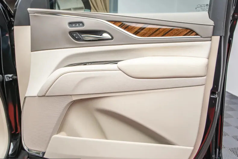 Cadillac Escalade din 2023 cu 69.000 km - oferta CAD236891 - foto 11