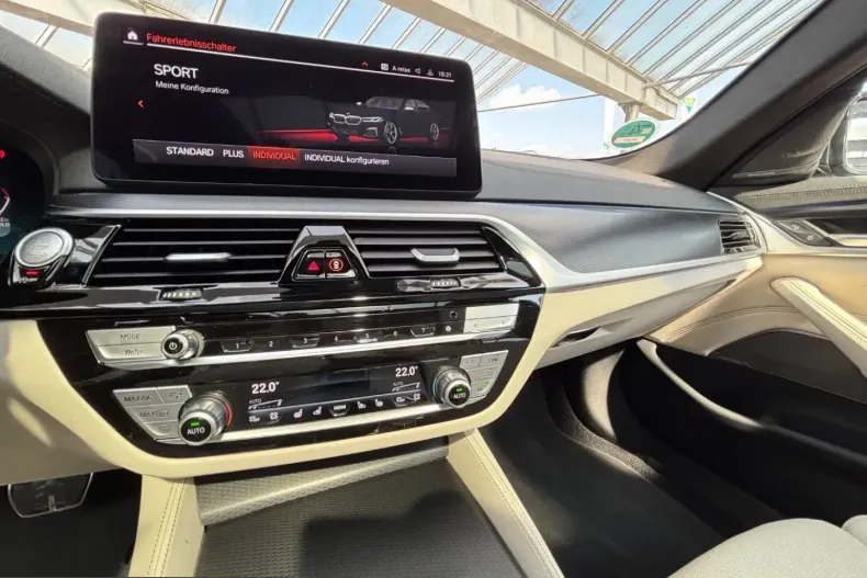 BMW M550 (Seria 5) din 2023 cu 48.909 km - oferta BMW236906 - foto 17