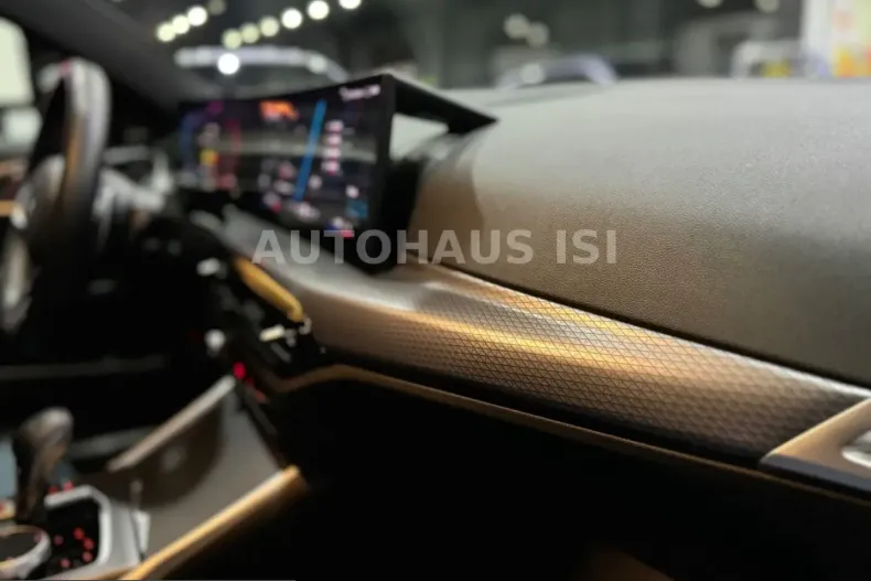 BMW M4 (Seria 4) din 2024 cu 14.900 km - oferta BMW236914 - foto 34