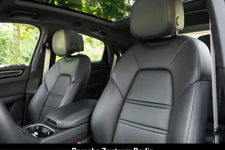 Porsche Cayenne din 2023 cu 38.057 km - oferta POR236927 - foto 5