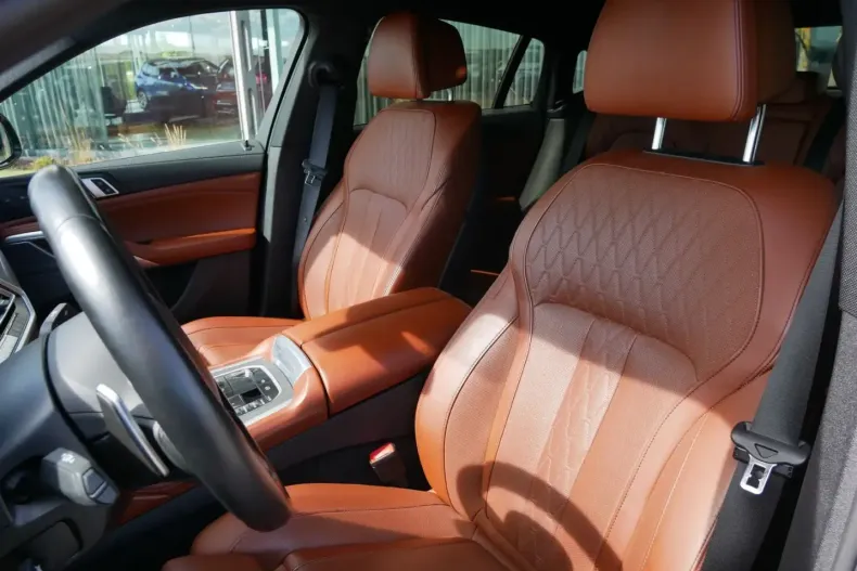 BMW X6 (Seria X) din 2023 cu 68.452 km - oferta BMW236951 - foto 8