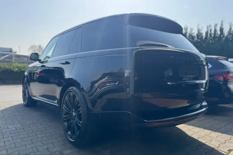 Land Rover Range Rover din 2024 cu 36.000 km - oferta LAN236954 - foto 4