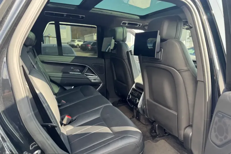 Land Rover Range Rover din 2024 cu 36.000 km - oferta LAN236954 - foto 18