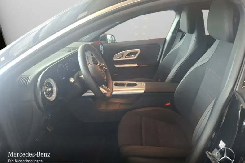 Mercedes-Benz CLA 250 (Clasa CLA) din 2025 cu 6.220 km - oferta MER236967 - foto 8