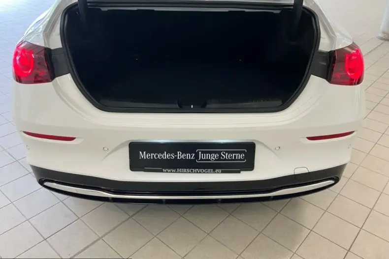 Mercedes-Benz CLA 250 (Clasa CLA) din 2025 cu 10.525 km - oferta MER236973 - foto 17