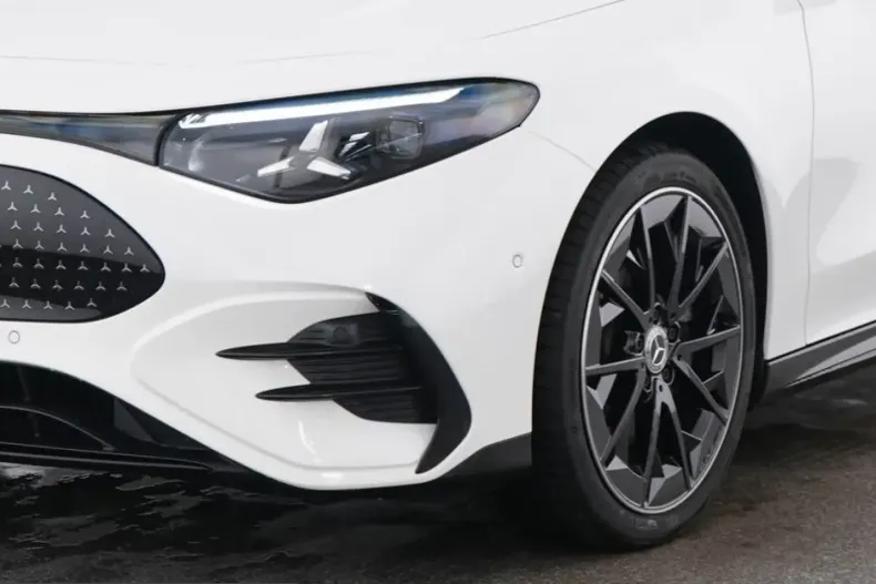Mercedes-Benz CLA 250 (Clasa CLA) din 2025 cu 10.352 km - oferta MER236974 - foto 3